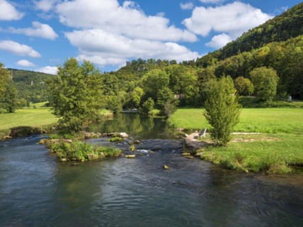 The River Wisent at Neideck Castle, near Ebermannstadt, Franconian Switzerland, Upper Franconia,