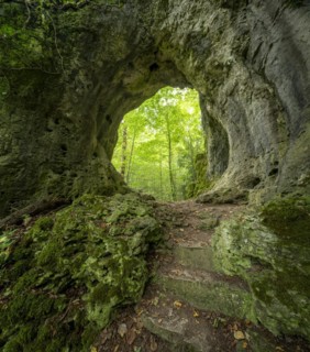 Hiking trail leads through a rock gate, Goessweinstein, Franconian Switzerland, Upper Franconia,