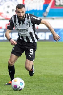 Football match, Franck HONORAT Borussia Moenchengladbach on the ball, Voith-Arena football stadium,