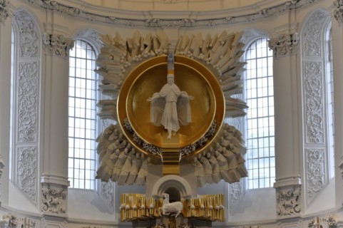St Kilian's Cathedral in Wuerzburg, Wuerzburg Cathedral, statue of a saint surrounded by golden