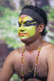 Kathakali performer or mime, 38 years old, with painted face, Kochi Kathakali Centre, Kochi,