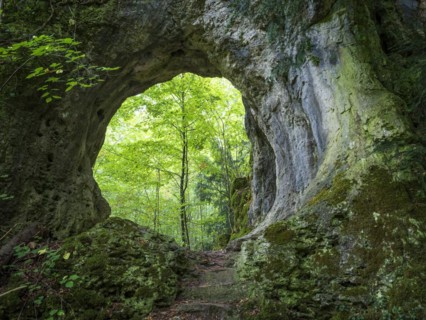 Hiking trail leads through a rock gate, Goessweinstein, Franconian Switzerland, Upper Franconia,