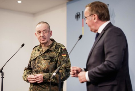 (R-L) Boris Pistorius, Federal Minister of Defence, and General Carsten Breuer, Inspector General