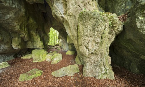 Geotop Geiskirche, rock gate, passage cave, Goessweinstein, Franconian Switzerland, Upper