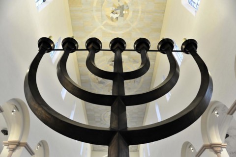St Kilian's Cathedral, St Kilian's Cathedral, Wuerzburg, Modern interpretation of a menorah in a