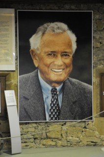 Picture of Prof. Dr ING.h.c. Ferdinand Porsche, Ferry, Portrait of a smiling older man with grey