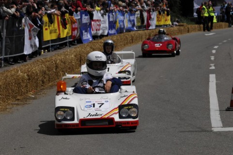 Soapbox race with two attentive drivers in white vehicles and enthusiastic spectators, SOLITUDE