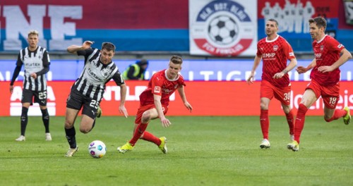 Football match, Joe SCALLY Borussia Moenchengladbach left on the ball, Jan SCHOePPNER 1.FC
