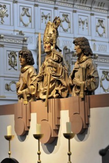 The Neumuenster collegiate monastery, diocese of Wuerzburg, Kardinal-Doepfner-Platz, detailed view