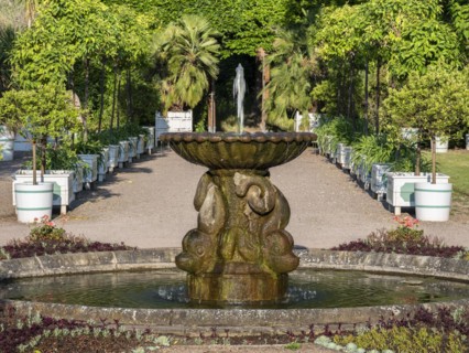 Fountain at the Orangery of Belvedere Palace, UNESCO World Heritage Site Classical Weimar, Weimar,