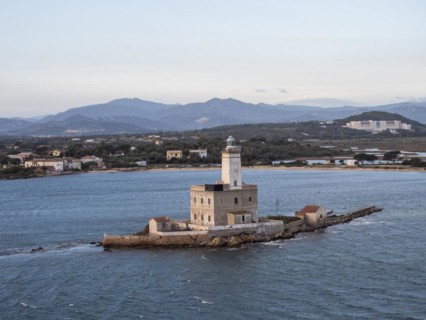 Lighthouse on the Isola della Bocca, Olbia, Province of Olbia-Tempio, Sardinia, Italy, Europe