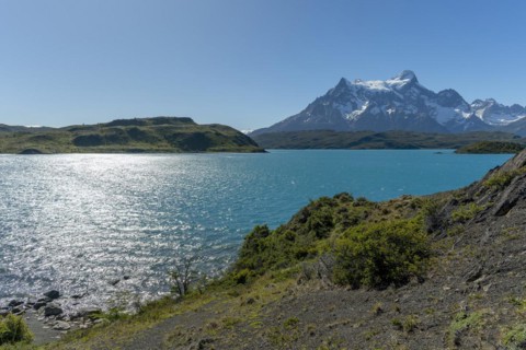 Lago Pehoe, mountain range of the Andes, Torres del Paine National Park, Parque Nacional Torres del