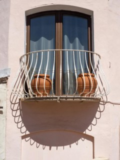 Small balcony, shade, Porto Cervo, Sardinia, Italy, Europe