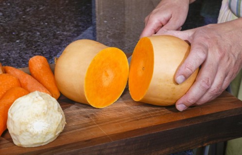 South German cuisine, butternut squash, butternut pumpkin, slicing pumpkin, preparing oven
