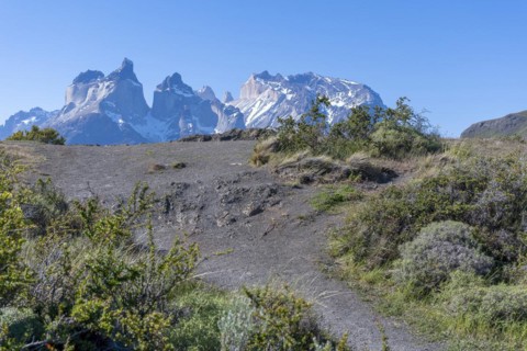 Lago Pehoe, mountain range of the Andes, Torres del Paine National Park, Parque Nacional Torres del