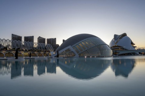 L'Hemisferic in the City of Arts and Sciences, behind it the Palau de les Arts Reina Sofia opera