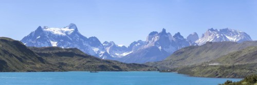 Panorama, Lago Pehoe, behind it the Andes, Torres del Paine National Park, Parque Nacional Torres