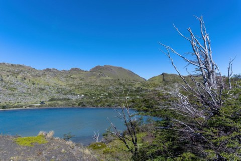 Lago Pehoe, mountain range of the Andes, Torres del Paine National Park, Parque Nacional Torres del