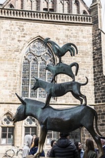 Bremen Town Musicians, bronze sculpture, artist Gerhard Marcks, Hanseatic City of Bremen, Germany,
