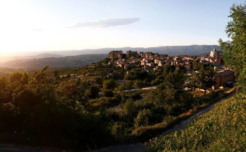 Cucuron in the Luberon, Vaucluse, Provence, France, Europe