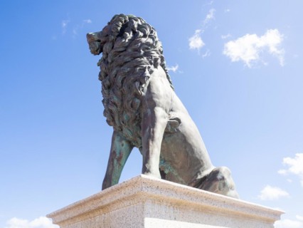 Monument, sculpture of a lion, Maddalena, Isola La Maddalena, Sardinia, Italy, Europe