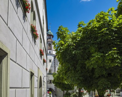 Pfaffenturm, 14th century town wall tower on the market square in the historic old town of Wangen