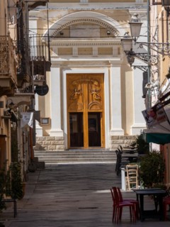 Alley in the old town centre, behind the church of Santa Maria Maddalenal, Maddalena, Isola La