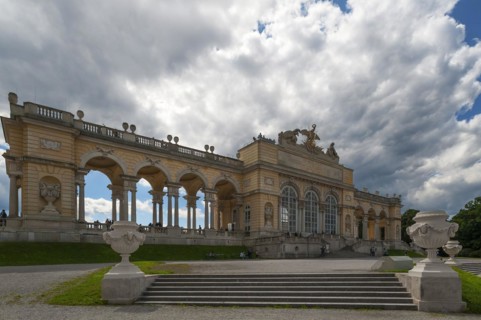 Gloriette, built in 1775, today a restaurant and cafe, Schoenbrunn Palace Park, Schoenbrunn,