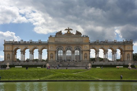 Gloriette, built in 1775, today a restaurant and cafe, Schoenbrunn Palace Park, Schoenbrunn,