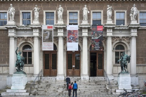 Entrance portal of the Academy of Fine Arts, Italian Renaissance, opened in 1877, Vienna, Austria,