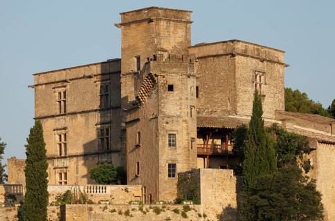 Renaissance castle of Lourmarin, Parc Naturel Regional du Luberon, Luberon, Provence, France,