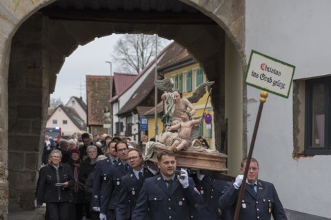 Historic Good Friday procession for 350 years with life-size wood-carved figures from the 18th