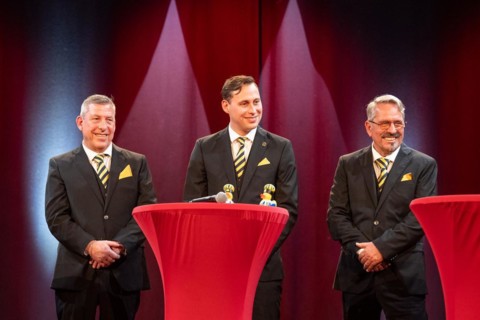 Presentation of the designated Cologne triumvirate for the 2024 session, KG Treuer Husar Blau-Gelb