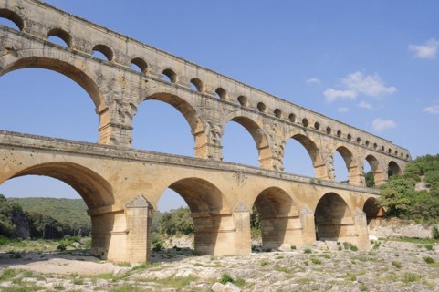 Pont du Gard, Roman aqueduct over the River Gardon, Vers-Pont-du-Gard, Languedoc-Roussillon, South