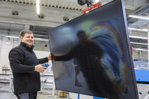 Sunmaxx PVT is a new innovative developer of photovoltaic thermal solar modules. The Fraunhofer ISE