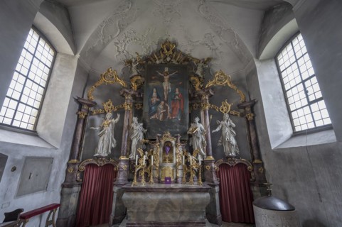 Historic Lenten cloth in front of the high altar, St John the Baptist, Ochsenfurt Hohestadt, Lower