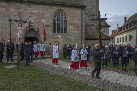 Historic Good Friday procession for 350 years with life-size wood-carved figures from the 18th