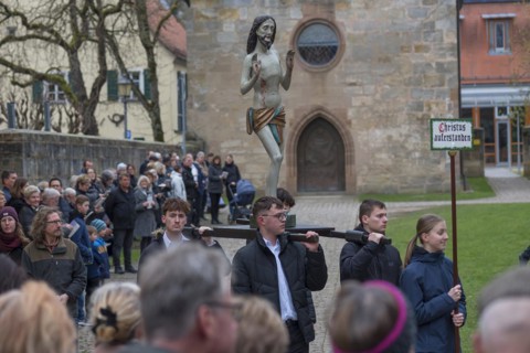 Historic Good Friday procession for 350 years with life-size wood-carved figures from the 18th