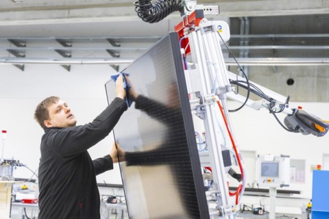 Sunmaxx PVT is a new innovative developer of photovoltaic thermal solar modules. The Fraunhofer ISE