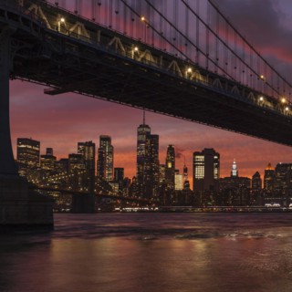 View over the East River to the Manhattan Bridge and Lower Manhattan with One World Trade Centre,