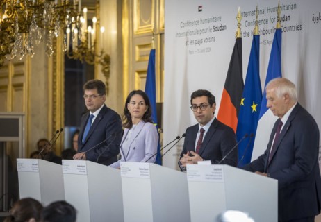 Annalena Baerbock (Alliance 90/The Greens), Federal Foreign Minister, takes a photo during her