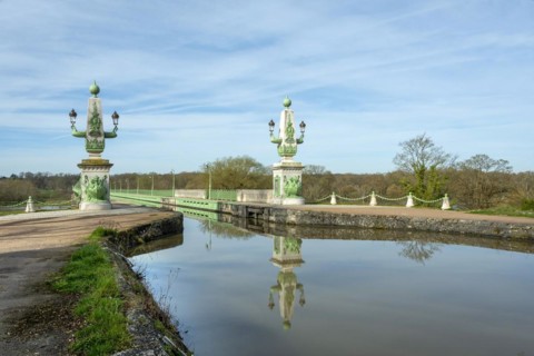 Briare, Canal bridge built by Gustave Eiffel, lateral canal to the Loire above the Loire river,