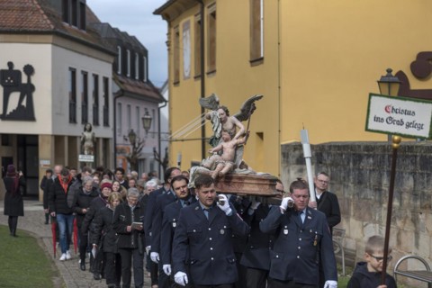 Historic Good Friday procession for 350 years with life-size wood-carved figures from the 18th