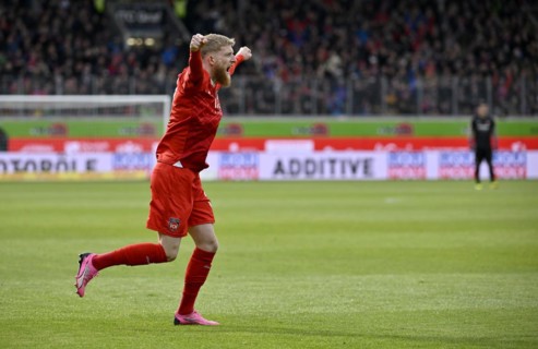 Goal celebration, Jan-Niklas Beste 1. FC Heidenheim 1846 FCH (37) Voith-Arena, Heidenheim,