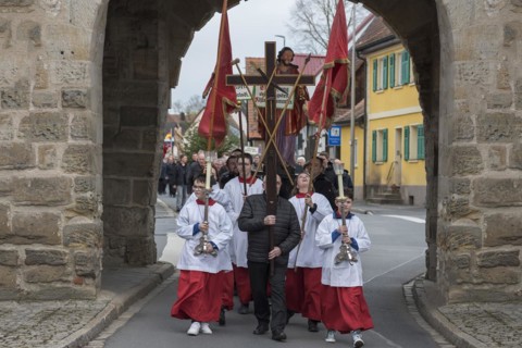 Historic Good Friday procession for 350 years with life-size wood-carved figures from the 18th