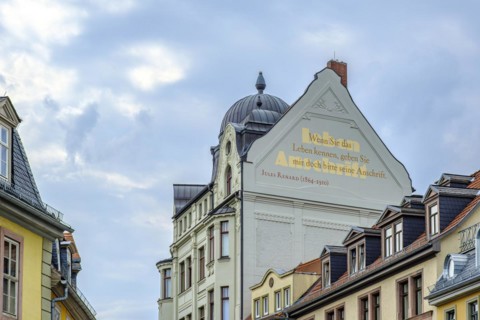 If you know life, please give me its address, saying by Jules Renard on the gable of a historic