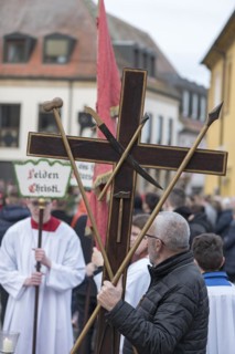 Historic Good Friday procession for 350 years with life-size wood-carved figures from the 18th