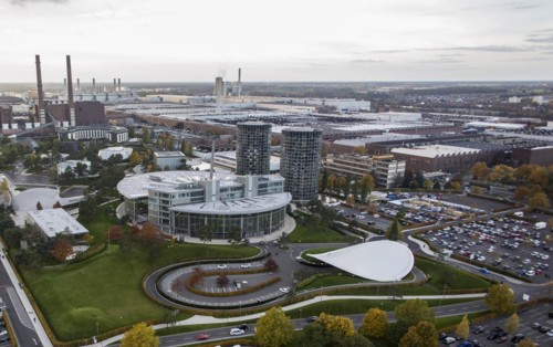 Aerial view of the VW plant and the Autostadt in Wolfsburg, 25 October 2015, Wolfsburg, Lower