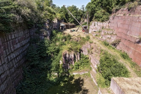 Disused Michelnau quarry, Michelnau tuff, red basalt, red lava, cinder agglomerate, Tertiary