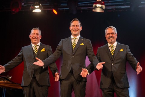Presentation of the designated Cologne triumvirate for the 2024 session, KG Treuer Husar Blau-Gelb